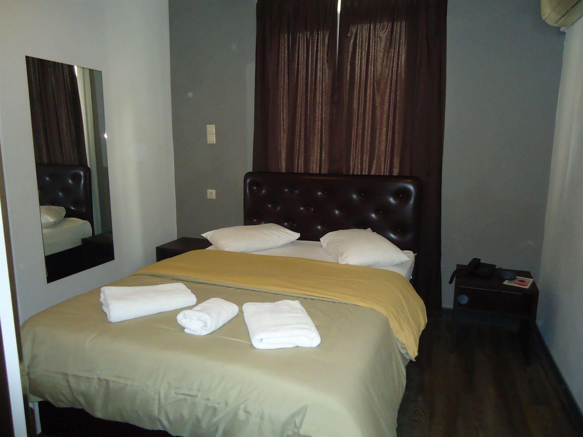 Cosmopolit Hotel Athena Bagian luar foto