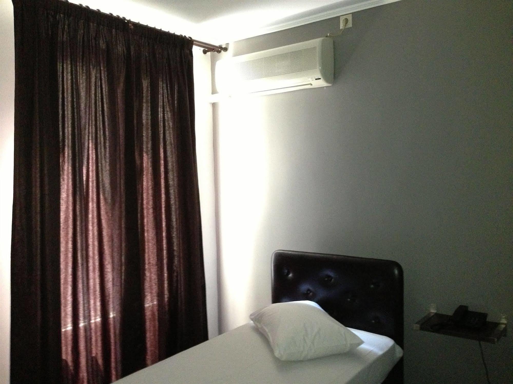 Cosmopolit Hotel Athena Bagian luar foto